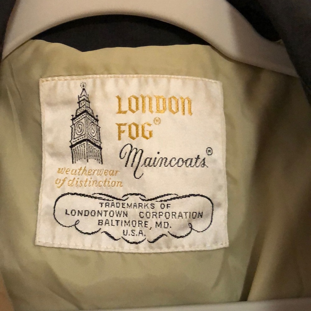 Vintage London fog trenchcoat it’s a charcoal color